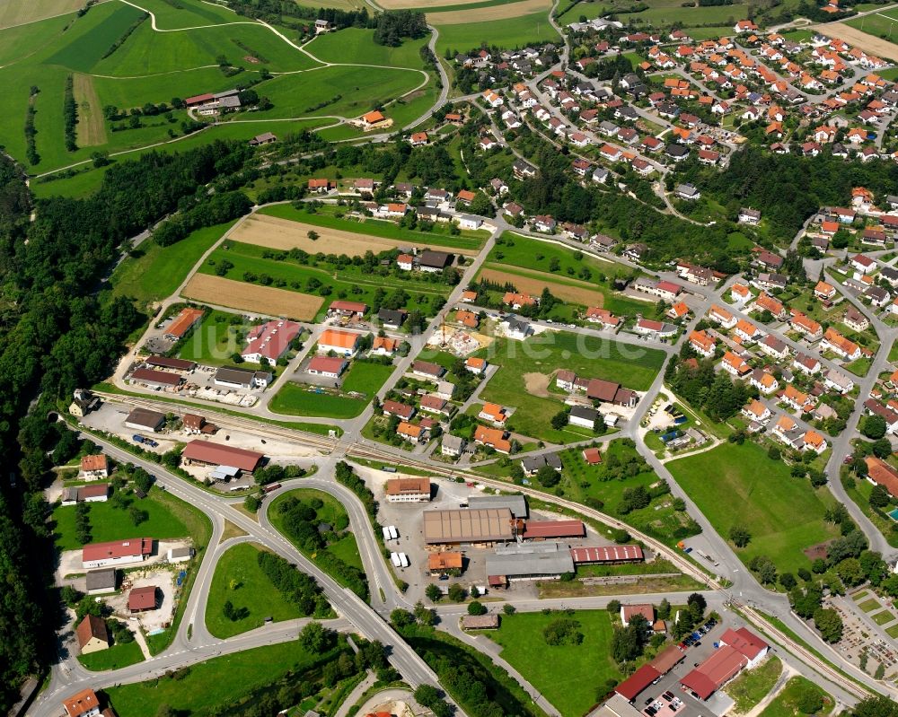 Luftaufnahme Veringenstadt - Baustelle Mischbebauung eines Wohngebiets mit Mehrfamilienhäusern und Einfamilienhäusern in Veringenstadt im Bundesland Baden-Württemberg, Deutschland