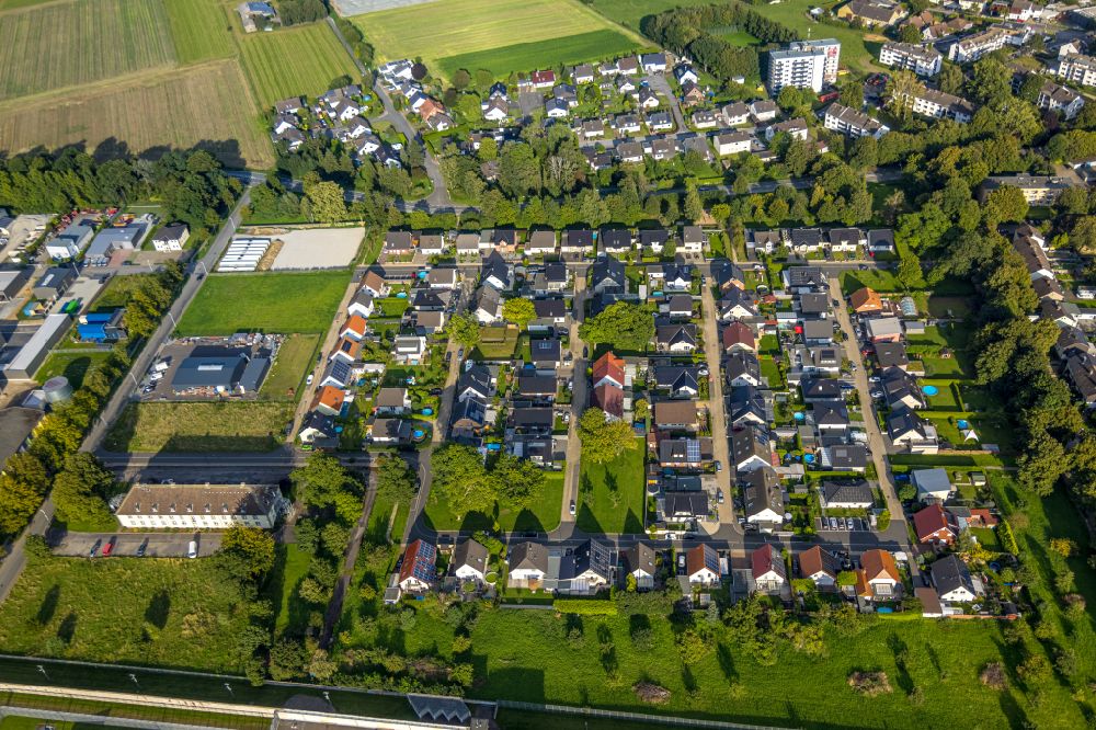 Luftbild Werl - Baustelle Mischbebauung eines Wohngebiets mit Mehrfamilienhäusern und Einfamilienhäusern in Werl im Bundesland Nordrhein-Westfalen, Deutschland