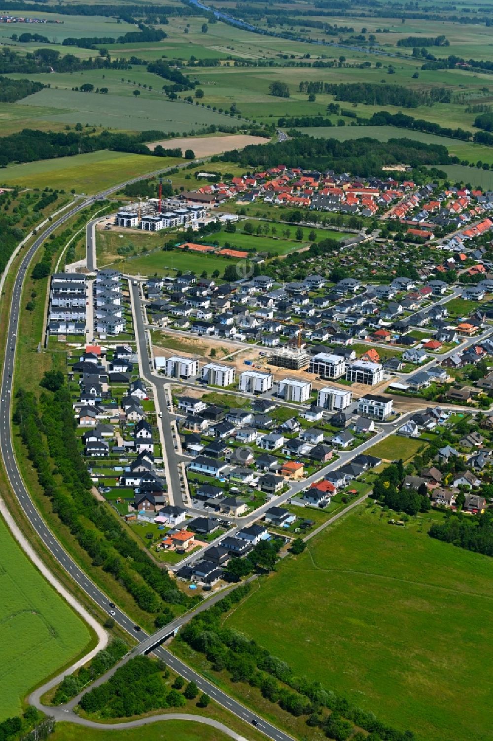 Luftbild Wolfsburg - Baustelle Mischbebauung eines Wohngebiets mit Mehrfamilienhäusern und Einfamilienhäusern Zur Wildzähnecke in Wolfsburg im Bundesland Niedersachsen, Deutschland