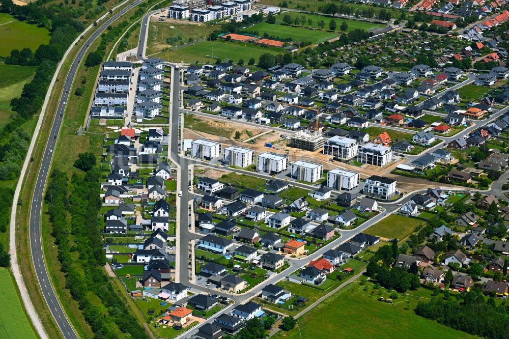 Luftaufnahme Wolfsburg - Baustelle Mischbebauung eines Wohngebiets mit Mehrfamilienhäusern und Einfamilienhäusern Zur Wildzähnecke in Wolfsburg im Bundesland Niedersachsen, Deutschland