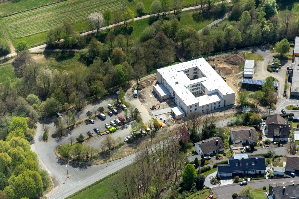 Luftaufnahme Netphen - Baustelle der Neubau- Gebäude des Demenzzentrum Haus St. Anna in Netphen im Bundesland Nordrhein-Westfalen, Deutschland