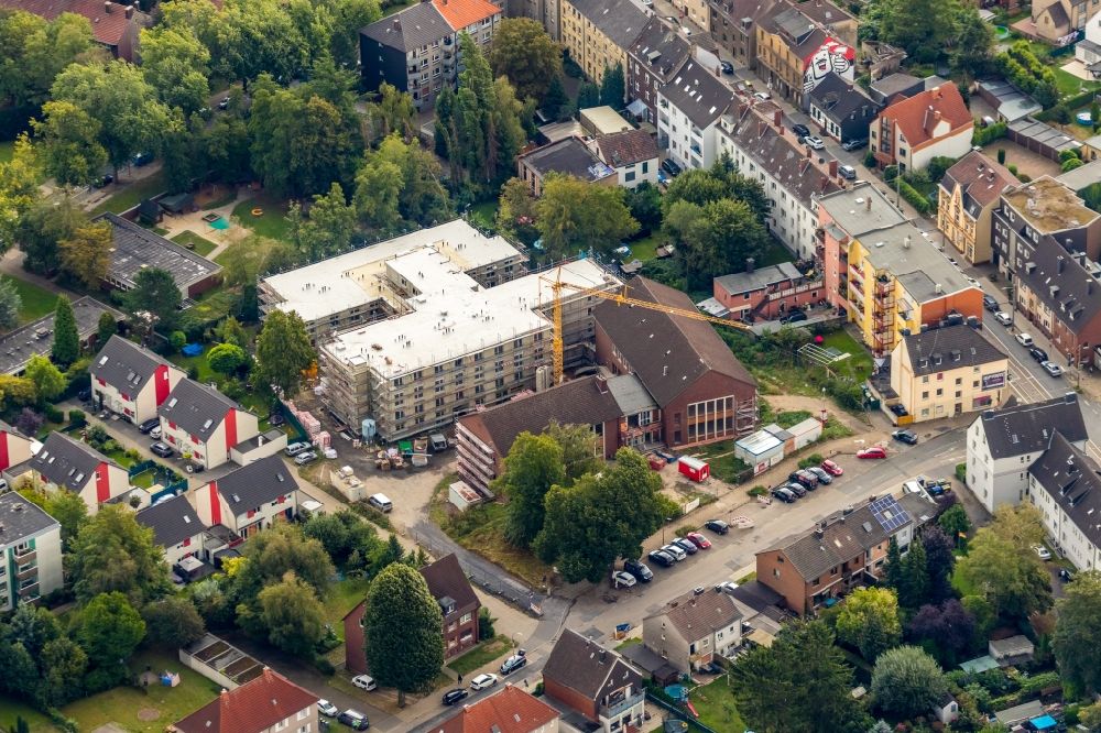 Luftaufnahme Bochum - Baustelle vom Neubau eines Seniorenzentrums im Ortsteil Wattenscheid in Bochum im Bundesland Nordrhein-Westfalen, Deutschland