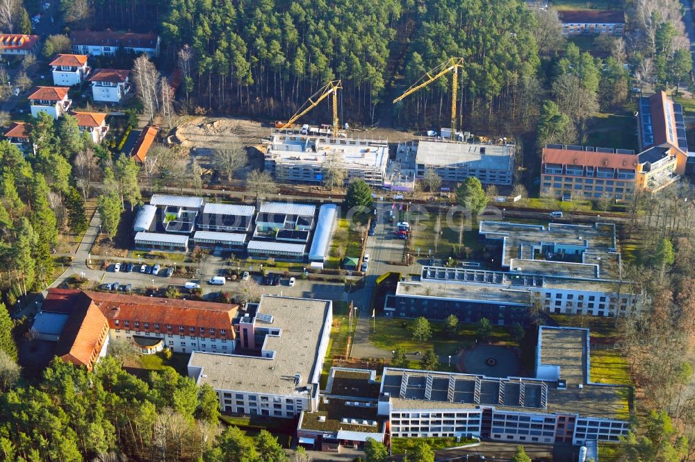 Luftaufnahme Wandlitz - Baustelle vom Neubau eines Seniorenzentrums Tannenhof im Ortsteil Waldsiedlung in Wandlitz im Bundesland Brandenburg, Deutschland