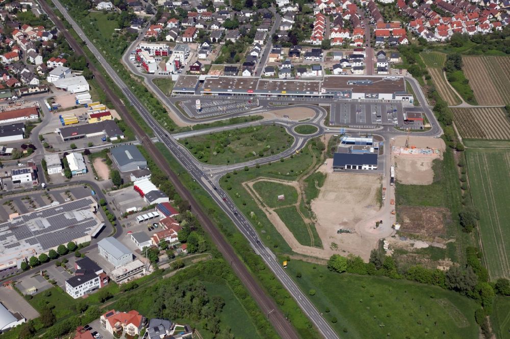 Luftaufnahme Oppenheim - Baustelle für das neue Neubau- und Gewerbegebiet Im Krämereck in Oppenheim im Bundesland Rheinland-Pfalz