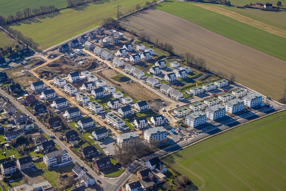 Luftbild Holzwickede - Baustelle neum Neubau des Wohnpark Emscherquelle in Holzwickede im Bundesland Nordrhein-Westfalen, Deutschland