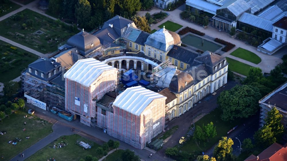 Luftbild Bonn - Baustelle mit Rekonstruktions- und Sanierungsarbeiten am Palais des Schloss Poppelsdorfer Schloss im Ortsteil Poppelsdorf in Bonn im Bundesland Nordrhein-Westfalen, Deutschland