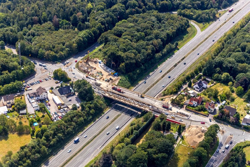Gevelsberg von oben - Baustelle zu Sanierungsarbeiten am Straßen- Brückenbauwerk Eichholzstraße im Ortsteil Heck in Gevelsberg im Bundesland Nordrhein-Westfalen, Deutschland