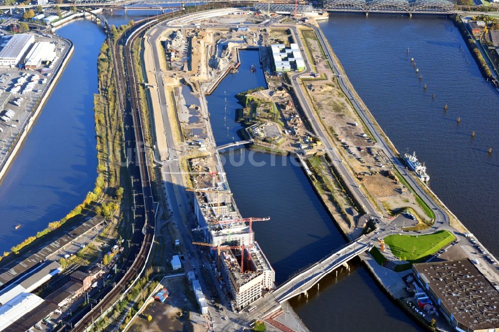 Hamburg aus der Vogelperspektive: Baustelle des Stadtentwicklungsgebietes Baakenhafen an der Elbe in Hamburg