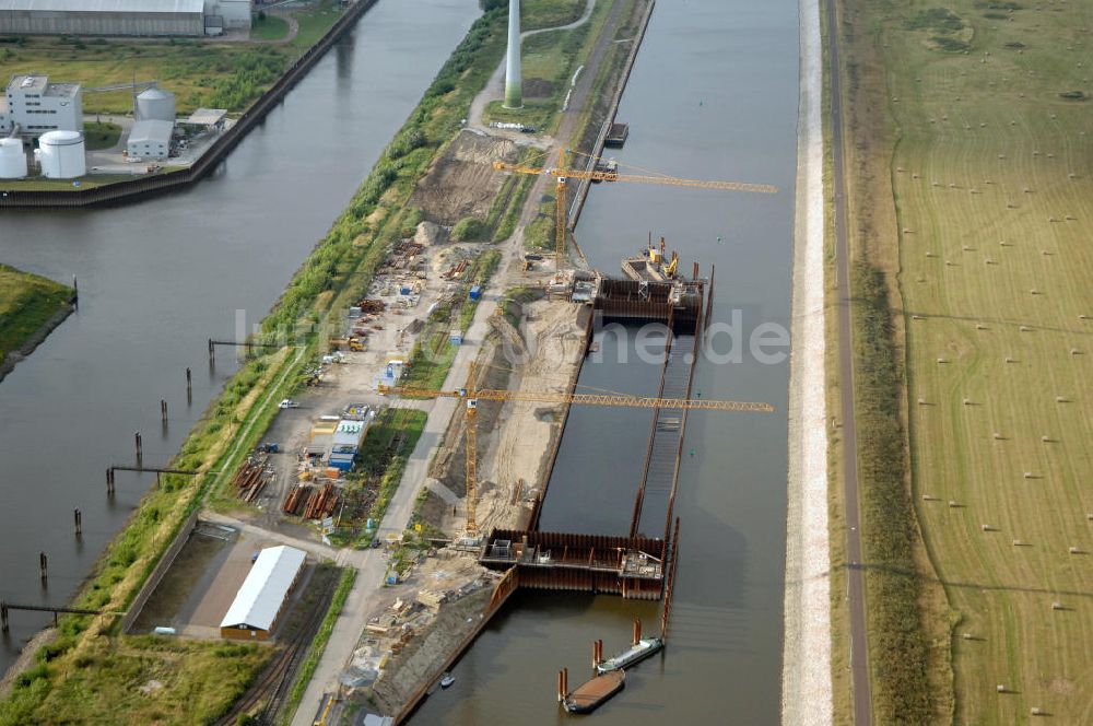 Luftbild Magdeburg - Baustelle Steinkopfinsel im Hafen / Binnenhafen Magdeburg an der Elbe