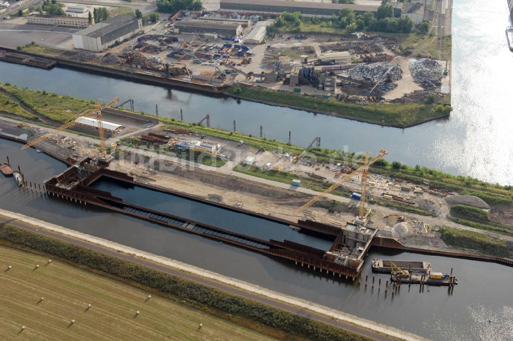 Luftbild Magdeburg - Baustelle Steinkopfinsel im Hafen / Binnenhafen Magdeburg an der Elbe