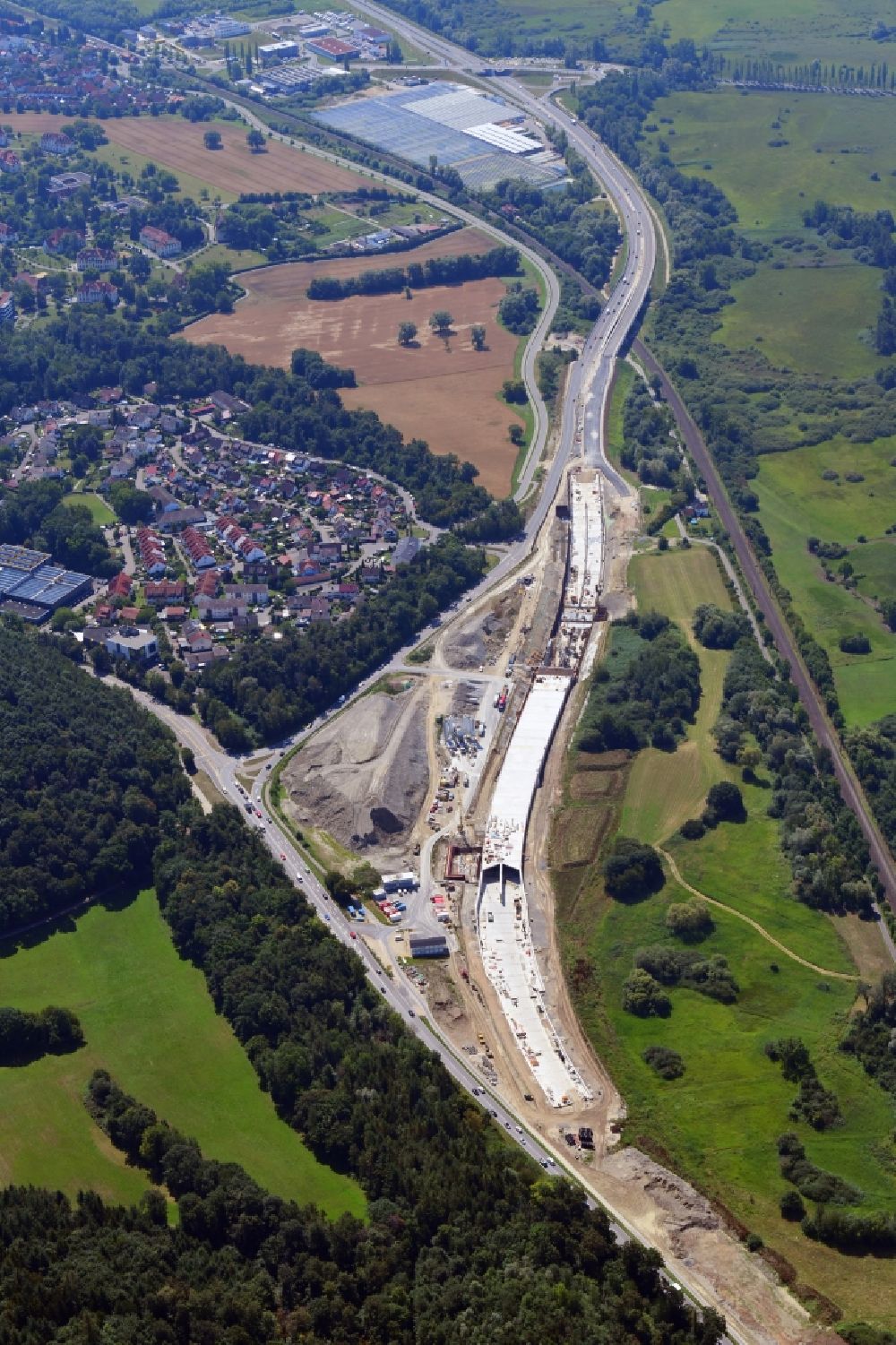 Reichenau von oben - Baustelle mit Tunnelführungsarbeiten für die Streckenführung und den Verlauf der B33 bei Konstanz in Reichenau im Bundesland Baden-Württemberg, Deutschland