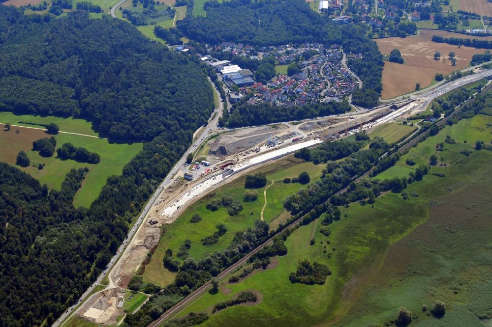 Reichenau von oben - Baustelle mit Tunnelführungsarbeiten für die Streckenführung und den Verlauf der B33 bei Konstanz in Reichenau im Bundesland Baden-Württemberg, Deutschland