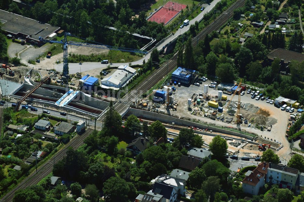 Hamburg von oben - Baustelle mit Tunnelführungsarbeiten für die Streckenführung und den Verlauf des Hammer Trog im Ortsteil Eilbek in Hamburg, Deutschland