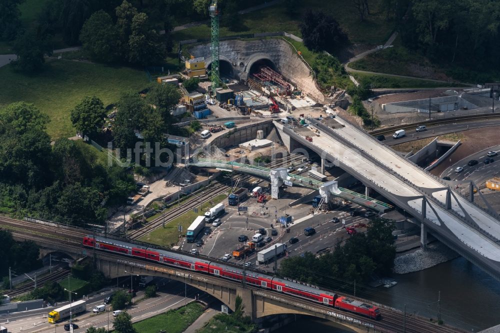 Luftaufnahme Stuttgart - Baustelle mit Tunnelführungsarbeiten für die Streckenführung und den Verlauf des B10-Rosensteintunnel in Stuttgart im Bundesland Baden-Württemberg, Deutschland