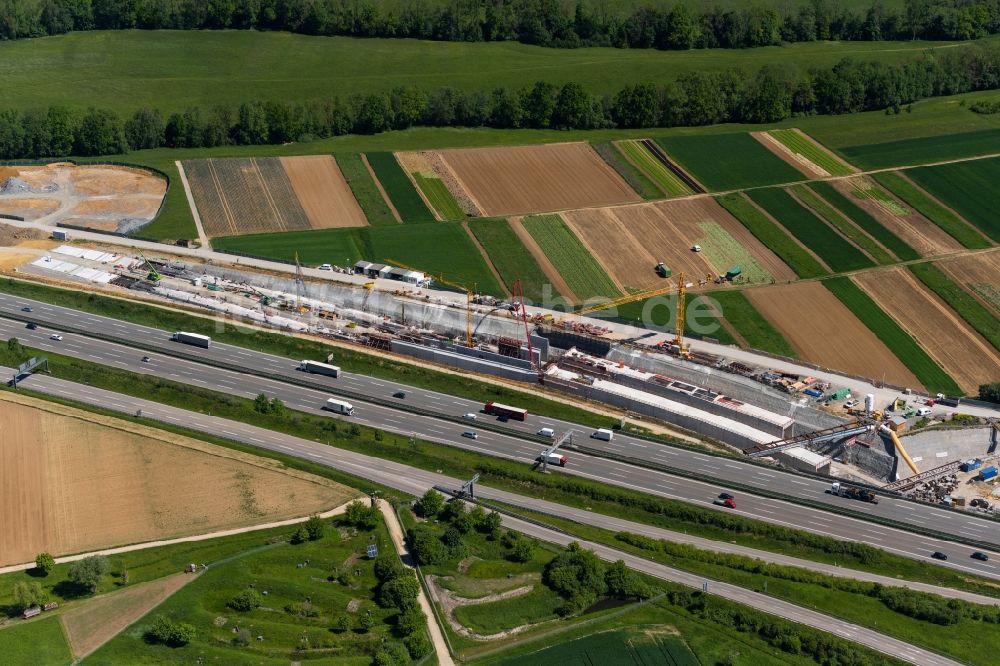 Luftaufnahme Stuttgart - Baustelle mit Tunnelführungsarbeiten am Verlauf des Flughafentunnel in Stuttgart im Bundesland Baden-Württemberg, Deutschland