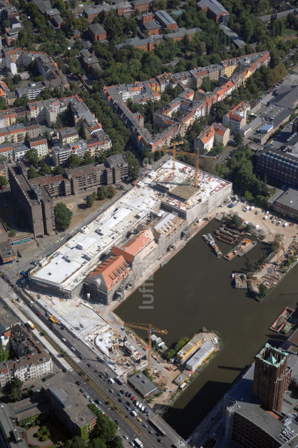 Luftbild Berlin - Baustelle vom Umbau Hafen Tempelhof