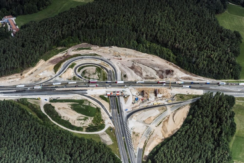 Luftaufnahme Schwabach - Baustelle an der Verkehrsführung an der Autobahnabfahrt der BAB A6 in Schwabach im Bundesland Bayern, Deutschland