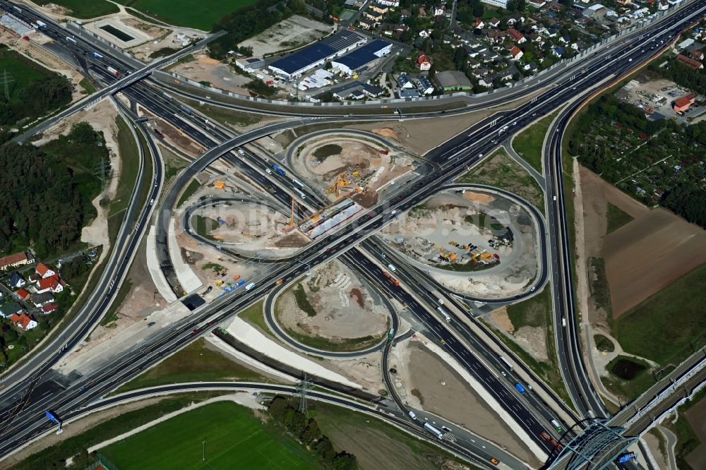 Luftbild Erlangen - Baustelle an der Verkehrsführung am Autobahnkreuz der BAB A73 in Erlangen im Bundesland Bayern, Deutschland