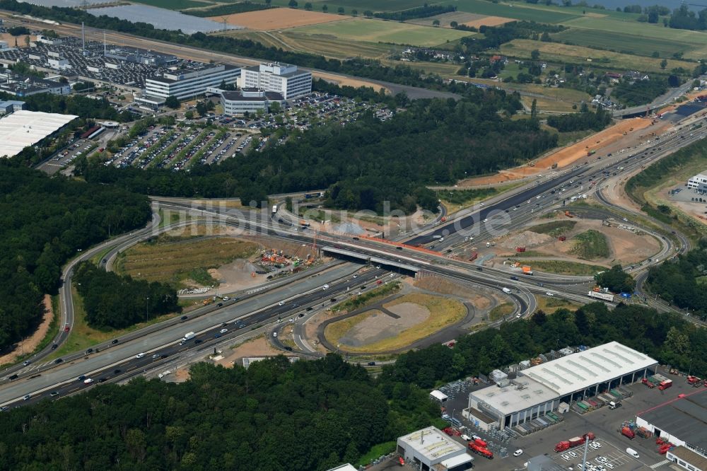 Luftaufnahme Köln - Baustelle an der Verkehrsführung am Autobahnkreuz der BAB A1 im Ortsteil Niehl in Köln im Bundesland Nordrhein-Westfalen, Deutschland