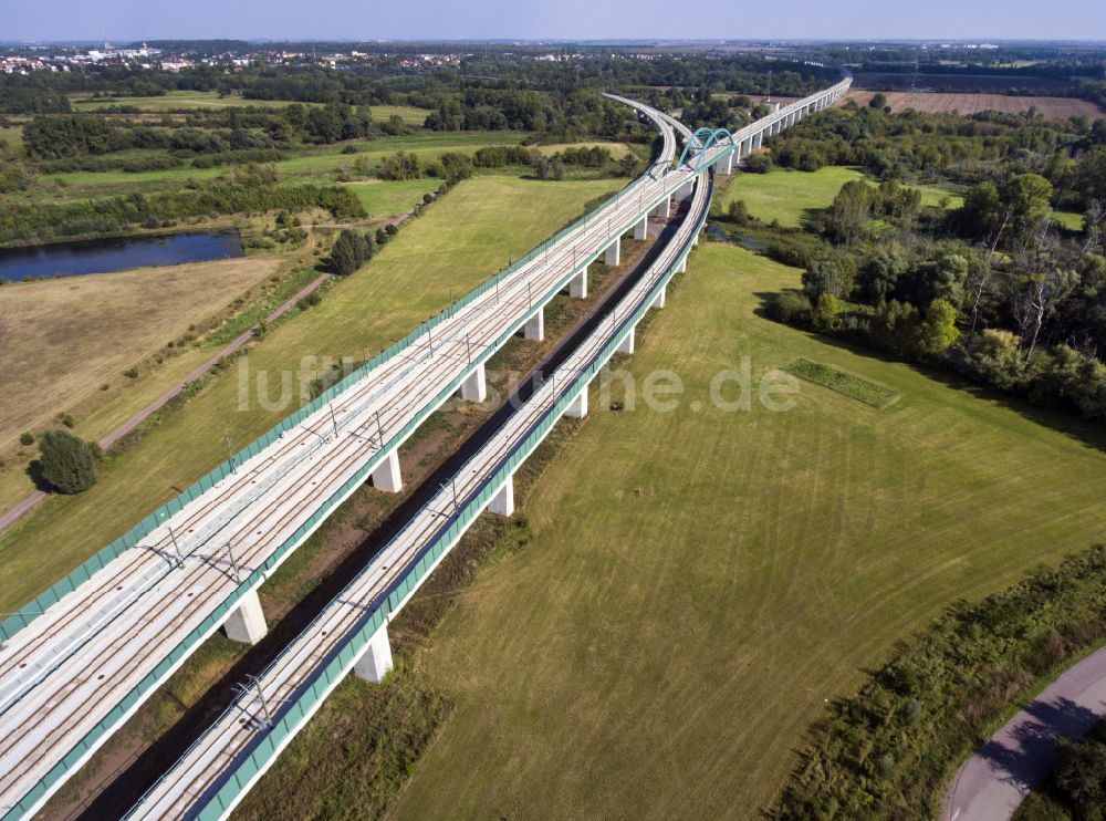 Rattmannsdorf aus der Vogelperspektive: Baustelle Viadukt des Bahn- Brückenbauwerk in Rattmannsdorf im Bundesland Sachsen-Anhalt, Deutschland