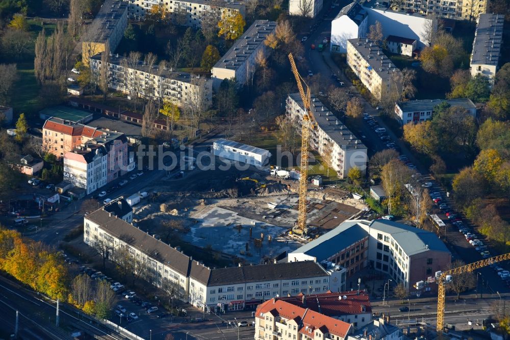 Luftaufnahme Berlin - Baustelle Wohngebiet einer Mehrfamilienhaussiedlung Alte Kaulsdorfer Straße im Ortsteil Köpenick in Berlin, Deutschland