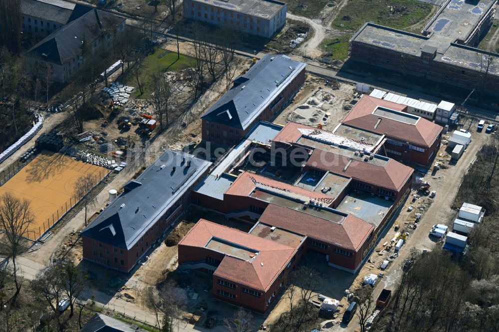 Luftbild Potsdam - Baustelle Wohngebiet einer Mehrfamilienhaussiedlung an der ehemaligen Militär- Kaserne in Fahrland im Bundesland Brandenburg, Deutschland