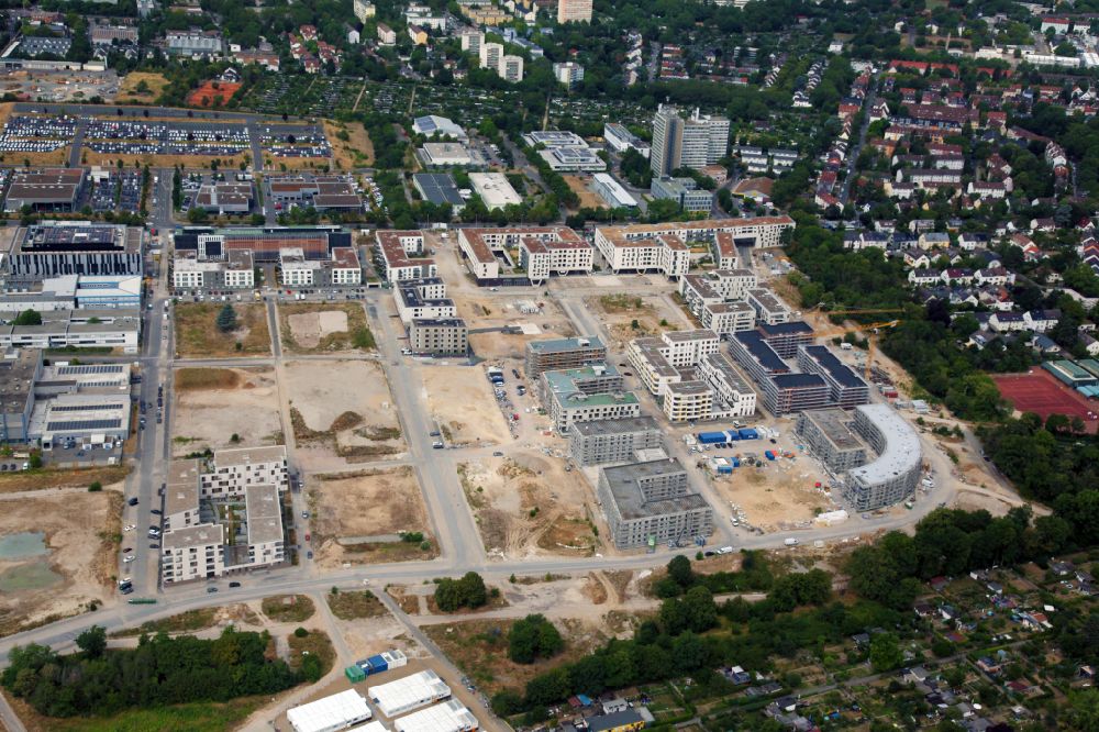 Luftbild Mainz - Baustelle Wohngebiet einer Mehrfamilienhaussiedlung Heiligkreuz-Viertel im Ortsteil Weisenau in Mainz im Bundesland Rheinland-Pfalz, Deutschland