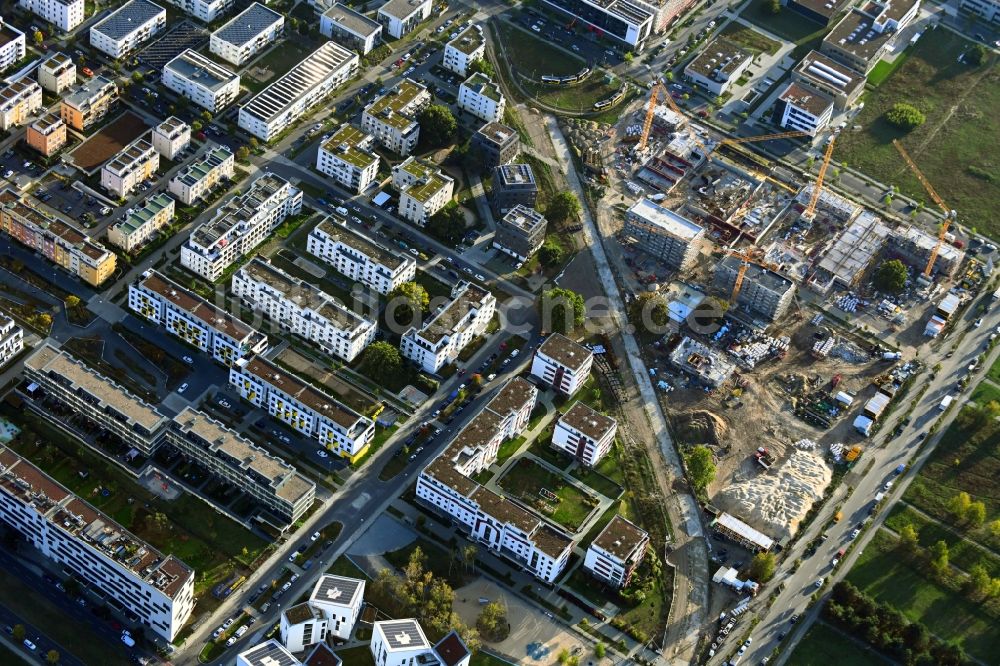 Luftbild Berlin - Baustelle Wohngebiet einer Mehrfamilienhaussiedlung an der Hermann-Dorner-Allee - Alexander-von-Humboldt-Weg - Karl-Ziegler-Straße im Ortsteil Adlershof in Berlin, Deutschland