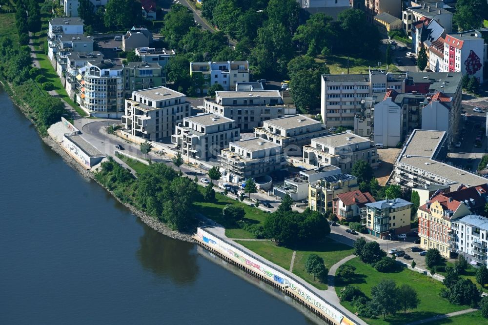 Luftbild Magdeburg - Baustelle Wohngebiet einer Mehrfamilienhaussiedlung Quartier an der Elbe in Magdeburg im Bundesland Sachsen-Anhalt, Deutschland