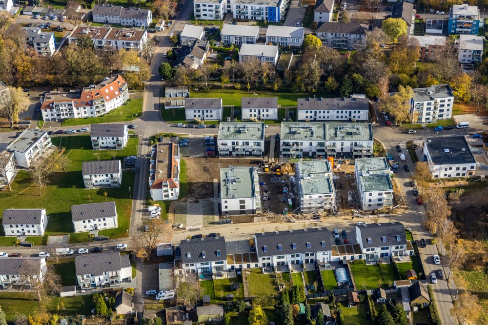 Luftaufnahme Bochum - Baustelle Wohngebiet einer Mehrfamilienhaussiedlung an der Sorpestraße - Ederstraße in Bochum im Bundesland Nordrhein-Westfalen, Deutschland