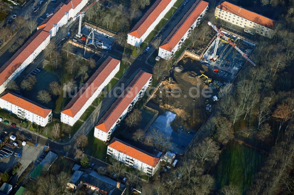 Luftbild Berlin - Baustelle Wohngebiet einer Mehrfamilienhaussiedlung am Wildrosenweg im Ortsteil Biesdorf in Berlin, Deutschland