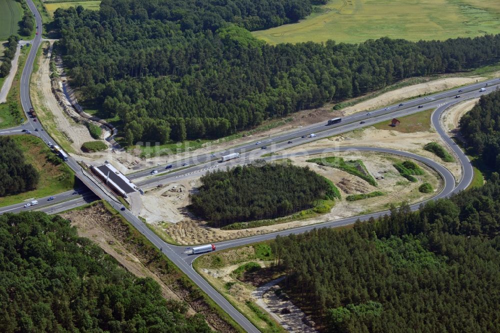 Luftbild Kremmen - Baustelle zum Ausbau des Autobahnanschlußstelle AS Kremmen am Autobahndreieck Havelland im Bundesland Brandenburg