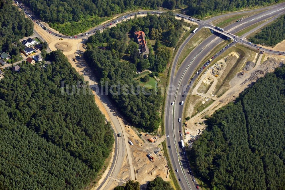 Luftbild Stahnsdorf OT Güterfelde - Baustelle zum Ausbau und Umbau der Landesstraße L40 zur Ortsumgehung Güterfelde in Brandenburg