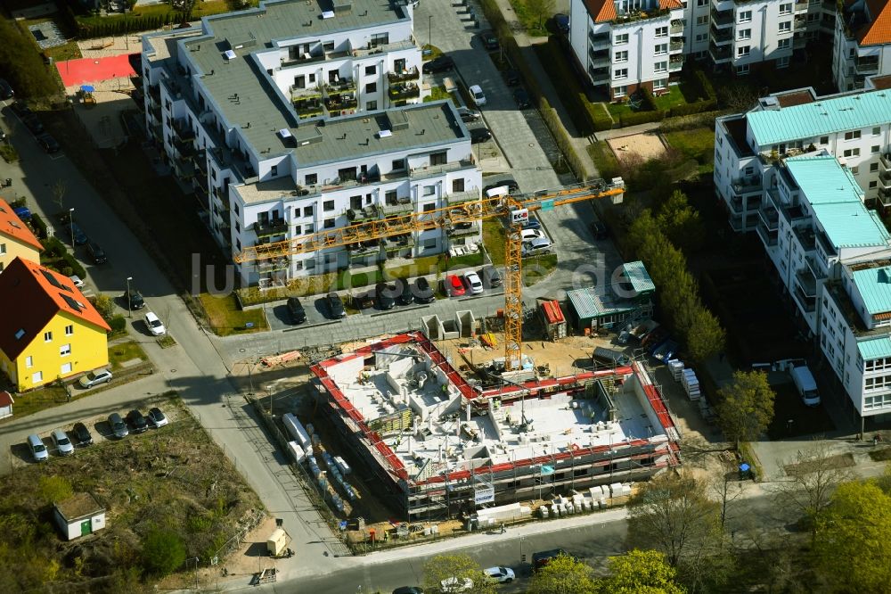 Berlin aus der Vogelperspektive: Baustelle zum Neubau einer altersgerechten Wohnanlage am Gärtnereiring in Berlin, Deutschland