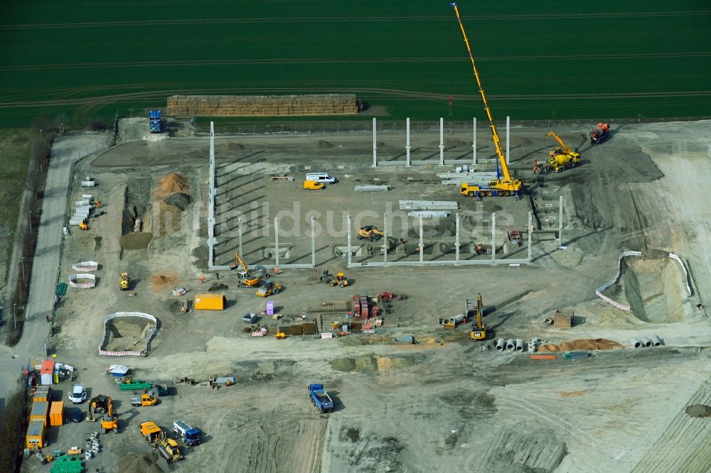 Luftbild Teutschenthal - Baustelle zum Neubau eines Amazon- Verteilzentrum in Teutschenthal im Bundesland Sachsen-Anhalt, Deutschland