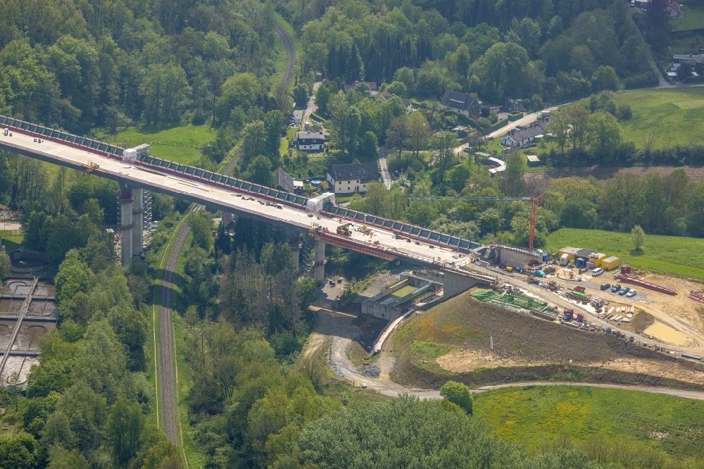 Luftbild Heiligenhaus - Baustelle zum Neubau der Angerbachtalbrücke der BAB A44 in Hofermühle im Bundesland Nordrhein-Westfalen, Deutschland