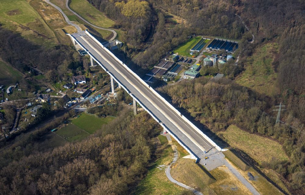Luftaufnahme Heiligenhaus - Baustelle zum Neubau der Angerbachtalbrücke der BAB A44 in Hofermühle im Bundesland Nordrhein-Westfalen, Deutschland