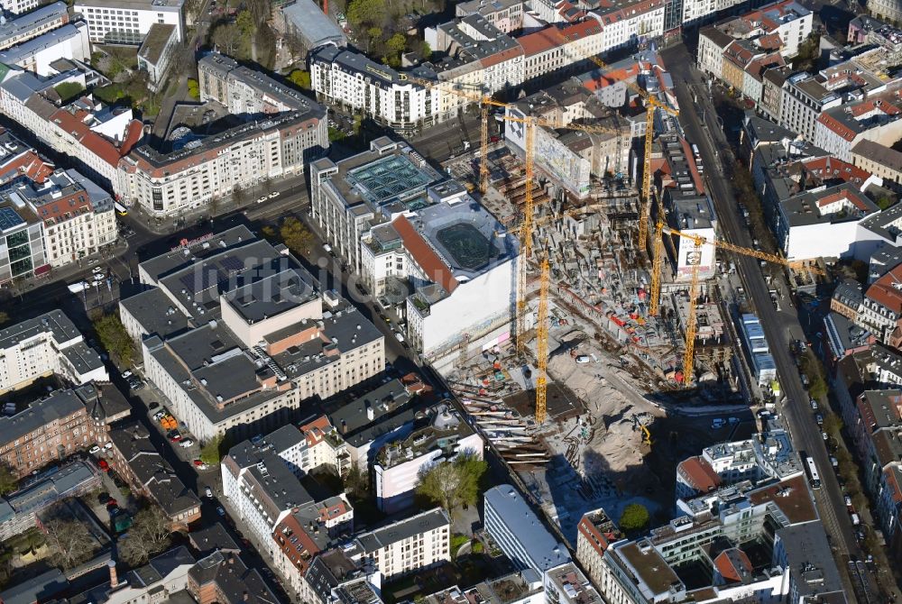 Berlin von oben - Baustelle zum Neubau auf dem Areal am Tacheles an der Oranienburger Straße im Ortsteil Mitte in Berlin, Deutschland