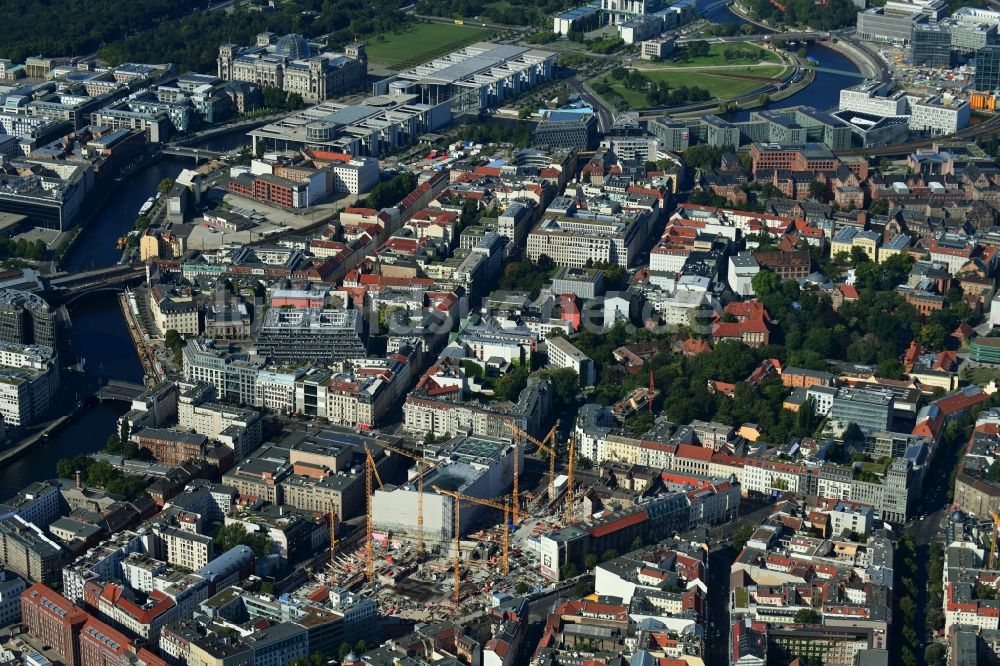 Luftaufnahme Berlin - Baustelle zum Neubau auf dem Areal am Tacheles an der Oranienburger Straße im Ortsteil Mitte in Berlin, Deutschland