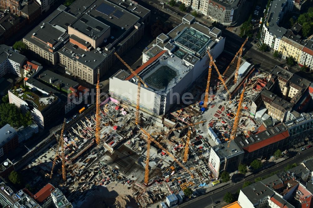 Luftbild Berlin - Baustelle zum Neubau auf dem Areal am Tacheles an der Oranienburger Straße im Ortsteil Mitte in Berlin, Deutschland