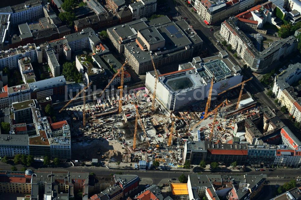 Luftaufnahme Berlin - Baustelle zum Neubau auf dem Areal am Tacheles an der Oranienburger Straße im Ortsteil Mitte in Berlin, Deutschland