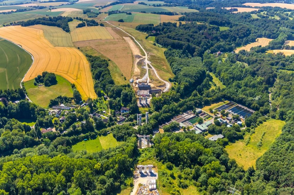 Luftaufnahme Heiligenhaus - Baustelle zum Neubau des Autobahn- Brückenbauwerk der BAB A44 in Hofermühle im Bundesland Nordrhein-Westfalen, Deutschland