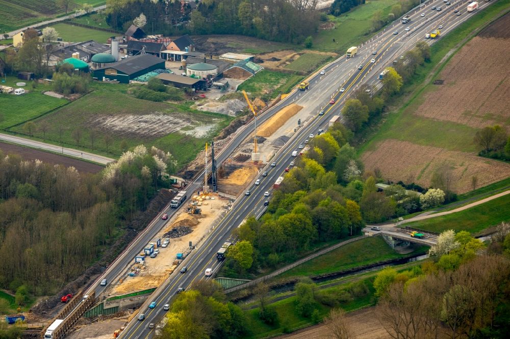 Kamen von oben - Baustelle zum Neubau des Autobahn- Brückenbauwerk der BAB A2 in Kamen im Bundesland Nordrhein-Westfalen, Deutschland