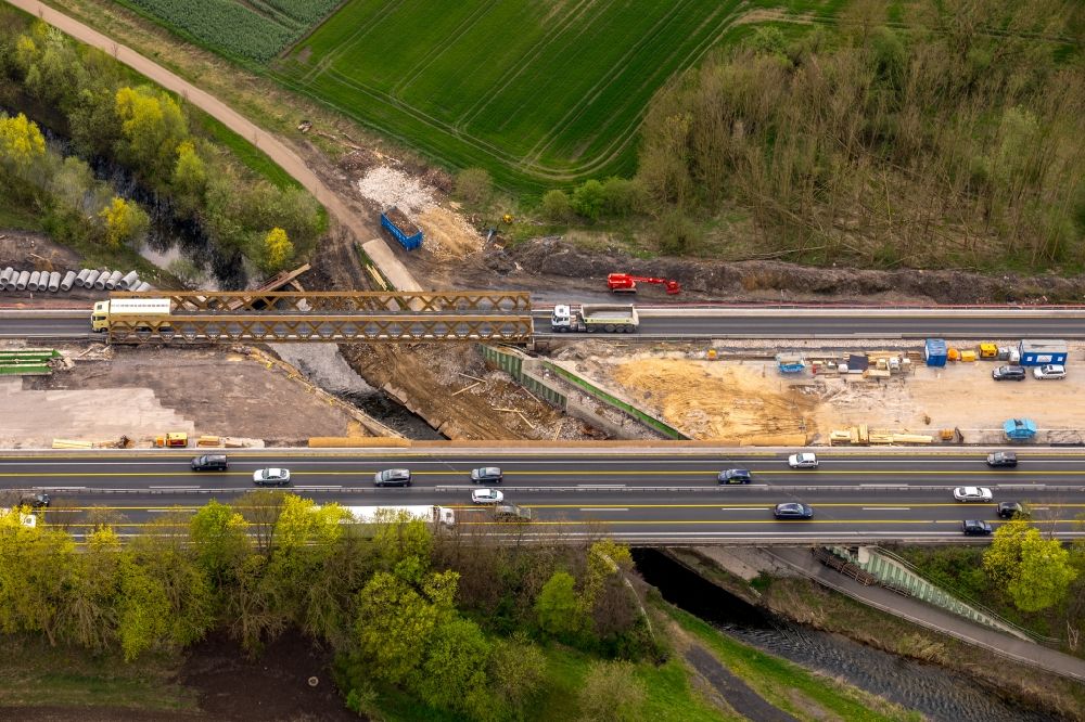 Luftaufnahme Kamen - Baustelle zum Neubau des Autobahn- Brückenbauwerk der BAB A2 in Kamen im Bundesland Nordrhein-Westfalen, Deutschland