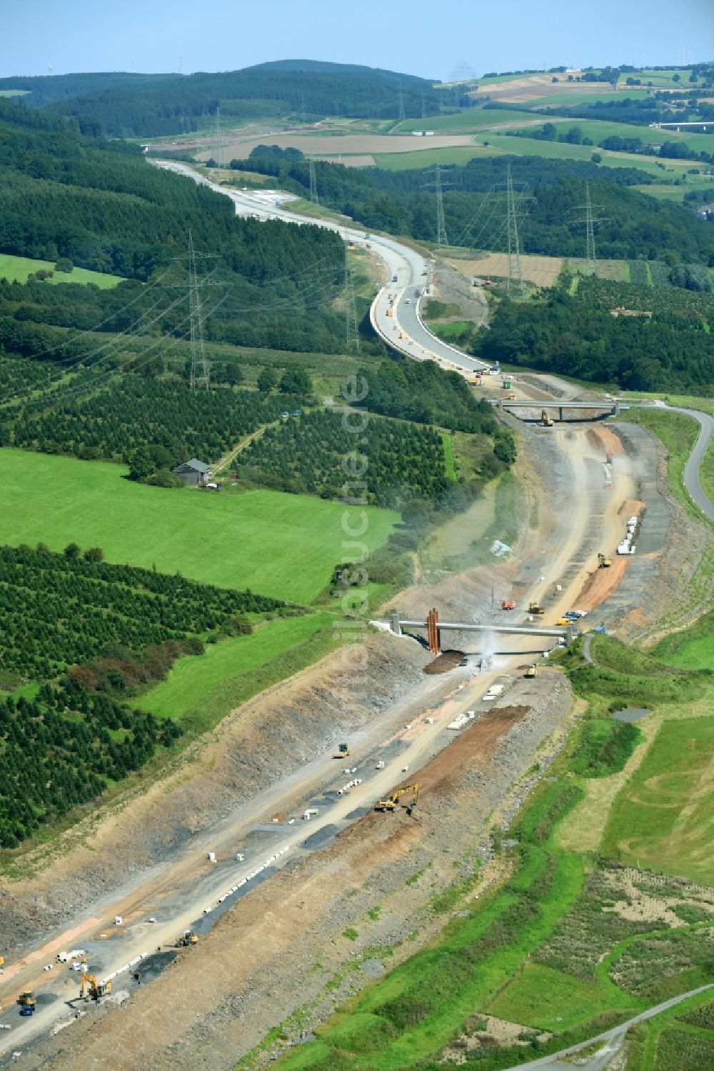 Luftbild Velmede - Baustelle zum Neubau des Autobahn- Brückenbauwerk der BAB A46 in Velmede im Bundesland Nordrhein-Westfalen, Deutschland