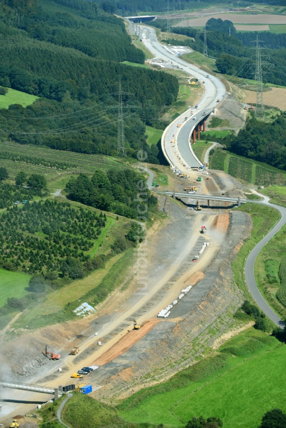 Luftbild Velmede - Baustelle zum Neubau des Autobahn- Brückenbauwerk der BAB A46 in Velmede im Bundesland Nordrhein-Westfalen, Deutschland