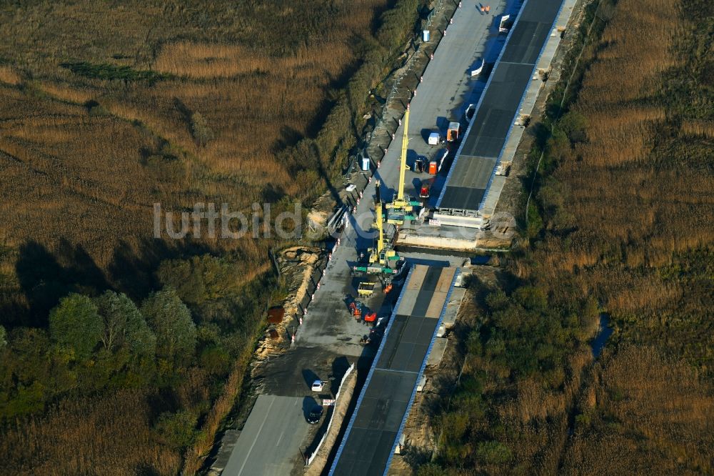 Tribsees von oben - Baustelle zum Neubau des Autobahn- Brückenbauwerk A20 in Tribsees im Bundesland Mecklenburg-Vorpommern, Deutschland