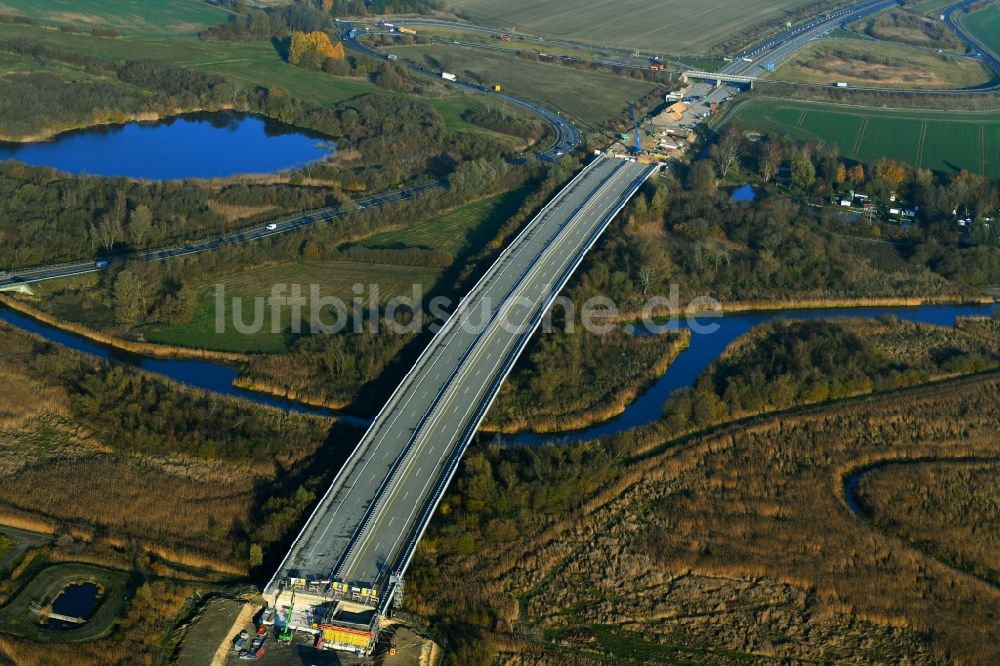 Luftbild Tribsees - Baustelle zum Neubau des Autobahn- Brückenbauwerk A20 in Tribsees im Bundesland Mecklenburg-Vorpommern, Deutschland