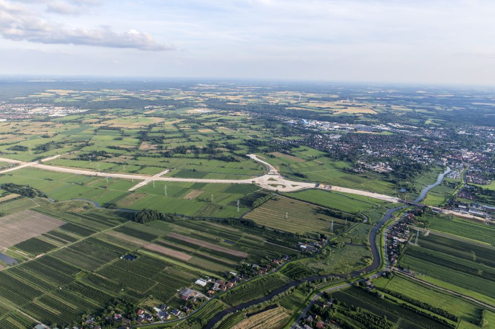 Luftaufnahme Buxtehude - Baustelle zum Neubau am Autobahn- Streckenverlauf der BAB A26 Abfahrt in Buxtehude im Bundesland Niedersachsen, Deutschland