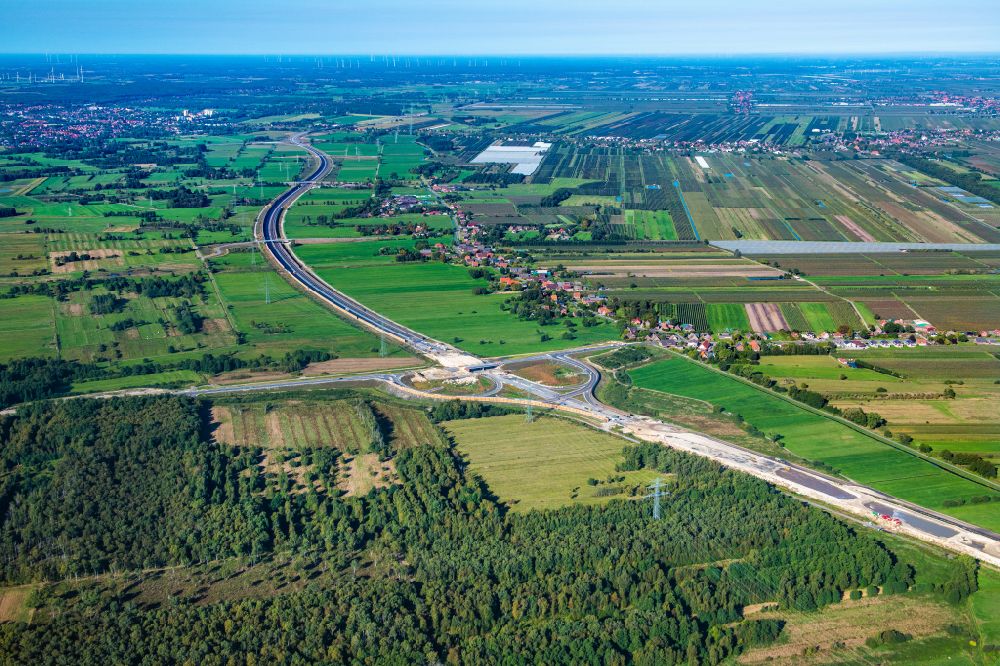 Neu Wulmstorf von oben - Baustelle zum Neubau am Autobahn- Streckenverlauf der BAB Abfahrt A26 in Neu Wulmstorf im Bundesland Niedersachsen, Deutschland